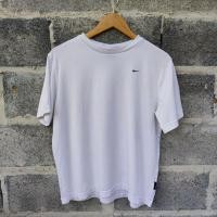 ราคา เสื้อยืดวินเทจ Y2K Nike Mini Swoosh White T Shirt (22946299722)