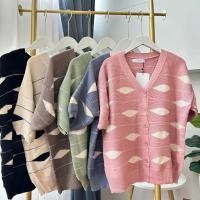 ราคา รหัส K408 เสื้อคอวี แขนสั้น ผ้านิ่มเด้ง ใส่สบาย ยาว 23 นิ้ว ฟรีไซต์ 40 50 นิ้ว (24033461890)