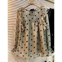 ราคา เสื้อผ้าผู้หญิงลายจุดสาวอวบเสื้อใหม่มีหูไม้เสื้อเชิ้ตสไตล์ตุ๊กตาไซส์ใหญ่แฟชั่นฤดูใบไม้ผลิทรงหลวมผ้าชีฟองสไตล์เกาหลี vvnu (26906420148)