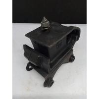 ราคา ยางแท่นเครื่อง MAZDA 626 เกลียวน๊อต 10 มิล กว้าง 6 6 ซม หนา 6 7 ซม ระหว่างน๊อต 10 ซม (22111818230)