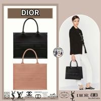 ราคา Dior Handbags BOOK TOTE ระดับกลาง กระเป๋าถือ สินค้าปลอดภาษีของแท้ ตัวแทนจำหน่ายซื้อ สไตล์ล่าสุด (26503001647)