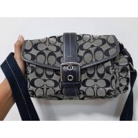 ราคา กระเป๋า coach โค้ช ทรงพอช มือสองของแท้ 100 สภาพดีมาก (26253558562)