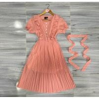 ราคา ส่งต่อ เดรสยาวแขนตุ๊กตาเอวสม็อคสีชมพูนม ผ้าผูกเอว งานกระดุมหน้า มีซับใน sml ใส่ได้ งานป้าย kookkai ผ้าดี ใส่สวย (28906949751)