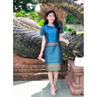 ราคา ชุดเดรสผ้าทอไหมประดิษฐ์ สีฟ้า คอตลบหางเย็บสอดไขว้ ติดกับชุด อัดผ้ากาวทั้งชุด งานซิปซ่อนหลัง (27456285993)