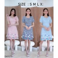 ราคา S XL 9277 งานป้าย Dress World ชุดเดรสสั้นลายสก๊อต กระโปรงปักดอก แต่งโบว์ น่ารักสุดๆ เลยจ้า (18355562069)