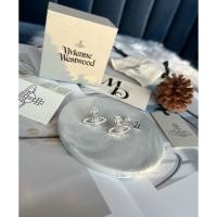 ราคา Carmela Bas Relief Earrings VivienneWestwood สี Silver เงิน ของแท้ พร้อมส่ง (24922466261)