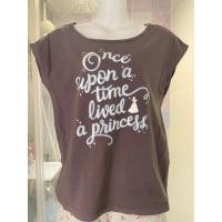 ราคา แท้ เสื้อยืดคอกลม ลายลิขสิทธิ์ Wait Disney Uniqlo Size M แท้ มือ2 (20470383598)
