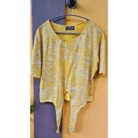 ราคา เสื้อยืดคอกลมสีเหลืองมัสตาร์ด มีลวดลาย แต่งเอวผูกโบว์ (25505319188)
