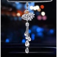 ราคา จี้รถคริสตัลหงส์กระจกมองหลังภายในรถเครื่องประดับรถจี้เครื่องประดับอุปกรณ์ตกแต่งรถยนต์สําหรับฮอนด้าโตโยต้า (24234676068)