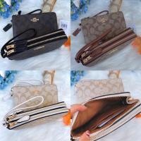 ราคา COACH F87591 กระเป๋าคล้อง มือ 2ซิป ไซส์s พร้อมส่งที่ไทย (6776561887)