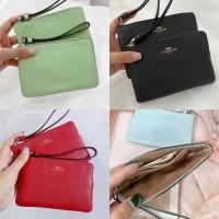 ราคา Coach แท้ CORNER ZIP WRISTLET คล้องมือ 1 ซิป S (6192226841)