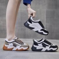 ราคา รองเท้าผ้าใบผู้หญิง รองเท้าผ้าใบเสริมส้น 4 5 ซม แฟชั่นจับคู่สี นุ่ม ใส่แล้วสวย เบา ใส่สบาย ขนาด35 40 (20382903583)