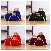 ราคา ถุงกำมะหยี่ขอบทอง สำหรับใส่เครื่องประดับ ใส่ของชำร่วย ถุงใส่ครื่องประดับ (18510546865)