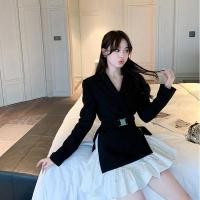 ราคา ชุดเซ็ต 3 ชิ้น เสื้อสูทสีดำผ่าเอว กระโปรงบอลลูนสีขาว และเข็มขัด (25277029050)