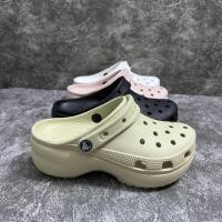 ราคา รองเท้าลำลองผู้หญิง CROCS CLASSIC PLATFORM ผลิตจากวัสดุยางแท้ 100 (29407296434)