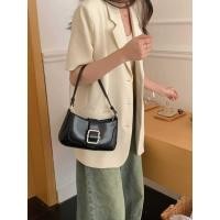 ราคา เวอร์ชั่นเกาหลีกระเป๋าบาแกตต์แบบพกพาหญิงสไตล์ใหม่อินเทรนด์เกาหลีย้อนยุคใต้วงแขนกระเป๋า ซอก เนื้อ ผู้สื่อสาร กระเป๋าสี่เหลี่ยมเล็กหญิ (29858949378)