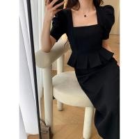 ราคา ชุดเดรสสีดำสำหรับผู้หญิงชุดเดรสยาวคลุมเข่าคลุมสะโพก2024คอเหลี่ยมเรียบหรูแบบใหม่ฤดูร้อน (26958642871)