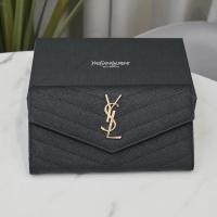 ราคา Ysl wallet สินค้าแถมขนาดแผนกเครื่องสำอางค์ มีปั้ม beauty อยู่ด้านในกระเป๋า นะคะ Size 19 10 cm (25683528349)