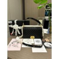 ราคา กระเป๋า Chanel boy รุ่น 20 เซนติเมตร ขนาดประมาณ 8 นิ้ว gift with premium หนังแท้ อะไหล่ทอง (29953364731)