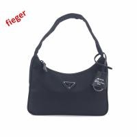 ราคา ถูกที่สุด ของแท้ 100 Prada Hobo Bag Re edition 2000 รบกวนทักมาเช็คของก่อนกดสั่งซื้อ (27859519796)