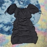 ราคา เดรสงานรูดข้างเว้าเอว สาวไซต์ S สินค้ามือ1ป้ายห้อย (25385764824)