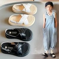 ราคา รองเท้าแตะเด็กฤดูร้อนสไตล์ใหม่ชายรองเท้าชายหาดลําลองสาวเปิดนิ้วเท้าข้ามรองเท้าแตะหนังพื้นนุ่มอินเทรนด์ (29710640368)