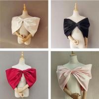 ราคา สีขาวสีดําสีชมพูเจ้าสาวผ้าคลุมไหล่ซาตินชุดแต่งงานผ้าคลุมไหล่เย็นค๊อกเทลพรรคจบการศึกษาชุดอุปกรณ์เสริม (27860830711)