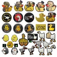 ราคา Space Duckling Armband การ์ตูนน่ารัก PVC Luminous 3D Big White Goose พร้อมสต็อกยุทธวิธี Patch เป็ดน้อยสีเหลือง Morale Badge Velcro Badge กระเป๋าเป้สะพายหลังกลางแจ้ง Badge (27411272459)