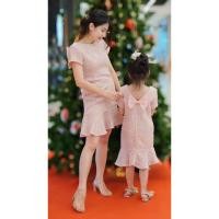 ราคา เดรสผ้าทวีตชาแนล Elgrand Tweed สีชมพูพาสเทล ชุดแม่ลูก เดรสคู่แม่ลูก มีโบว์หลัง แต่งระบายชายกระโปรง ผ้าทวีต (23847530964)