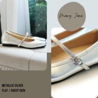 ราคา EARL GREY รองเท้าหนังแกะแท้ หนังนิ่ม พื้นนุ่ม มีซัพพอร์ต รุ่น Mary Jane Flat series in Metallic silver (26810624076)