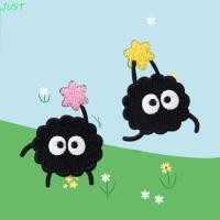 ราคา Just 5PCS ถ่านหิน Ball Elf Appliques DIY การ์ตูน Soot Sprites แพทช์ เสื้อผ้า Accesories น่ารักสีดํา Self กาวเสื้อผ้าสติกเกอร์เคสโทรศัพท์ (29523131304)