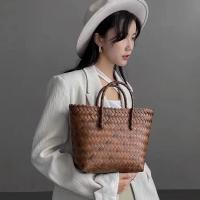 ราคา กระเป๋าผู้หญิงทอฤดูร้อน กระเป๋าถือหวายเทียมแฟชั่นย้อนยุค ตะกร้าผักวันหยุดชายหาด (26370984558)