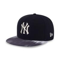 ราคา New Era หมวกรุ่น New York Yankees Surreal Nature 2Tone Multi Visor Black 9FIFTY Cap (29318429594)