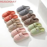 ราคา Musicmart รองเท้าแตะในร่มฤดูหนาว ตัวอักษรกันลื่นเย็บปักถักร้อยตุ๊กตารองเท้าแตะ การ์ตูนกระต่ายหมีทนทานอบอุ่นนุ่มรองเท้าแตะบ้านของขวัญ (26466319929)