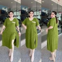 ราคา E1 เดรสคอวี ขาสั้น สาวอวบแต่งกระเป๋า ผ้าท๊อฟฟี่ใส่สบาย (28905520699)