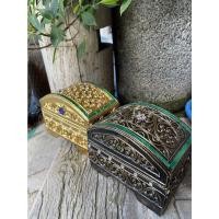 ราคา หีบไม้จิ๋ว หีบสมบัติ 15x10x10cm ไม่มีุญแจไม่มีสลัก กล่องไม้ กำปั่น หีบใส่ของ หีบใส่เงิน เรียกทรัพย์ ใส่เครื่องประดับ (8388887651)