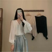 ราคา Lune Graceเสื้อไหมพรมแขนยาว กระดุมหน้า ดีเทลแขนพลีทผ้าชีฟอง คอวีแขนโคมไฟ เรียบหรูคุณหนูมาก รุ่น635 (29701259178)
