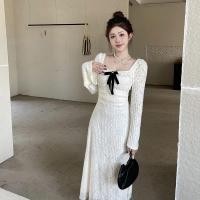 ราคา ราคาพิเศษ F X เดรส2024ใหม่ฤดูใบไม้ร่วงและฤดูหนาวเย็บลูกไม้แฟชั่นเดรสคอเหลี่ยมเอวเข้ารูปกระโปรงยาวผู้หญิง (28118133080)