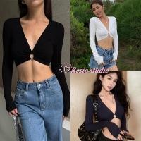 ราคา Rosie พร้อมส่ง เสื้อเซ็กซี่ เสื้อยืดแขนยาว คอวี สีพื้นเอวลอยทรงเข้ารูป โชว์เอวเซ่บมาก เสื้อยืดทรงครอปสีขาว สไตล์สาวเกาหล (26919675275)