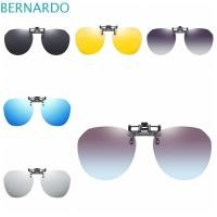 ราคา Bernardo คลิปแว่นสายตาสั้น เลนส์โพลาไรซ์ป้องกันแสงสะท้อน Day Night Vision Goggle Clip Vision Care UV Protection Rimless Turn up Clip on แว่นกันแดดกิจกรรมกลางแจ้ง (26300041372)