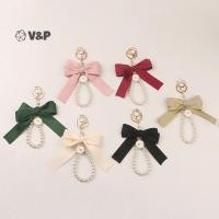 ราคา V P ใหม่ขนาดใหญ่ Bow Key แหวนเพิร์ล KeyChain จี้รถ Creative สีสันริบบิ้นผ้า Knot Key Chain อุปกรณ์เสริม (57400657733)