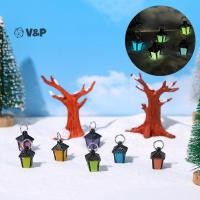 ราคา V P 1 ชุด Mini Luminous แขวนโคมไฟต้นไม้เครื่องประดับ Retro โคมไฟขนาดเล็กรุ่น Micro ภูมิทัศน์ตกแต่งตุ๊กตา Miniature ของเล่น (52750652956)