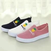 ราคา รองเท้าผ้าใบสำหรับผู้หญิง แบบ slip on canvas สวมใส่ง่าย ต้านการลื่น (41059417515)