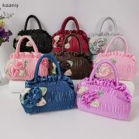 ราคา KAN กระเป๋าสะพายมือลายดอกไม้มือถีบสำหรับสุภาพสตรี สไตล์คันย์ ใช้งานได้ทั้งงานปาร์ตี้และงานแต่ง (42773884594)