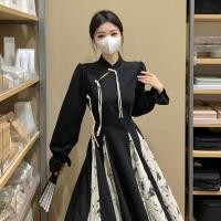 ราคา เสื้อกี่เพ้างานพร้อมกระโปรงลายพิมพ์สไตล์หรูหราสำหรับฤดูใบไม้ผลิ (40476227887)