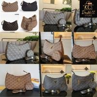 ราคา SALE 1299 จัดส่งฟรี พร้อมถุงผ้าแบรนด์ GUESS ALEXIE 4G LOGO SHOULDER BAG (41223035753)