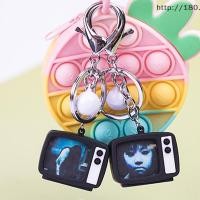 ราคา fitnessfrenzystore พวงกุญแจทีวีขนาดเล็กบรรยากาศสยองขวัญมินิทีวีพวงกุญแจจี้จําลองจี้ทีวีกระเป๋าจี้ TH (49900494377)