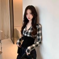 ราคา เสื้อยืดผู้หญิงคอวีลายสก็อตสีดำ แขนยาวรัดรูป (43425117202)