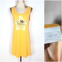 ราคา MLB ชุดเดรสผ้ายืดสีเหลือง สกรีนลาย (43675542383)