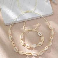 ราคา สร้อย กำไลเปลือกหอยสีขาวว ทะเลต้องเข้าแล้วจ้าา (22820777265)